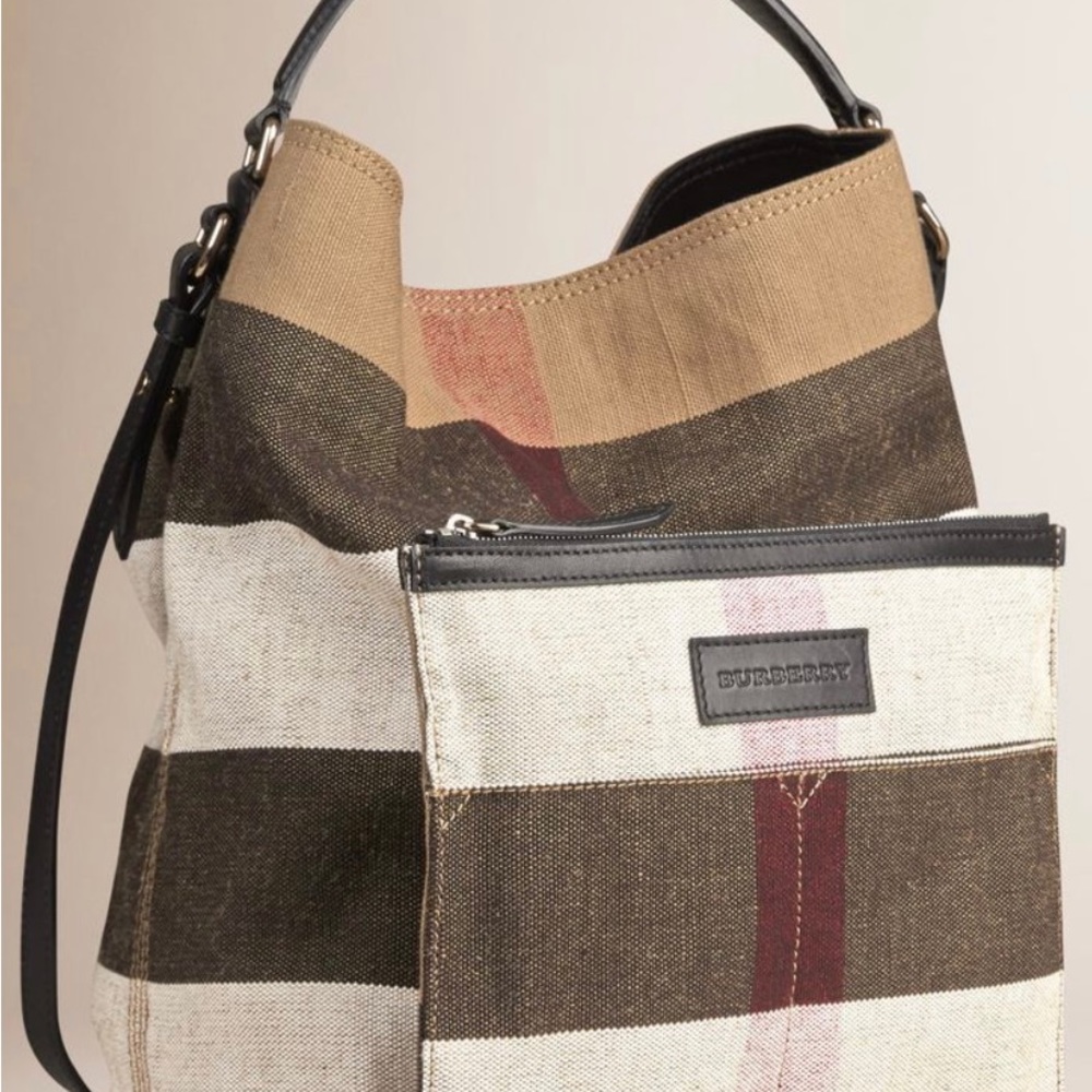 EUC - Burberry medium Susanna jute mega check bucket bag with two straps